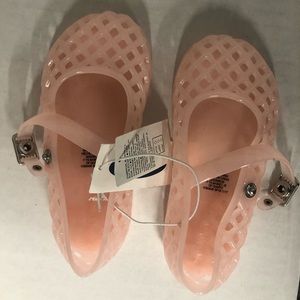 Pink toddler shoes